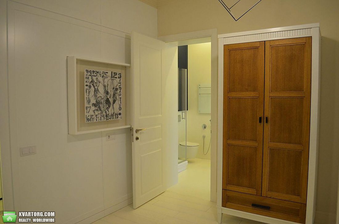 Rent out 2-room apartment. Киев,  Михайловский пер — photo 2