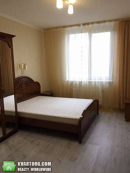 Rent out 2-room apartment. Киев,  Чавдар — photo 2