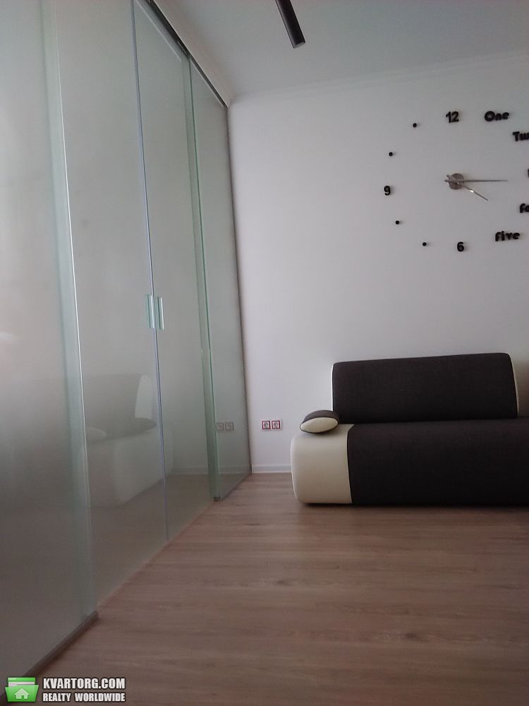 Rent out 1-room apartment. Киев,  Мельникова — photo 5
