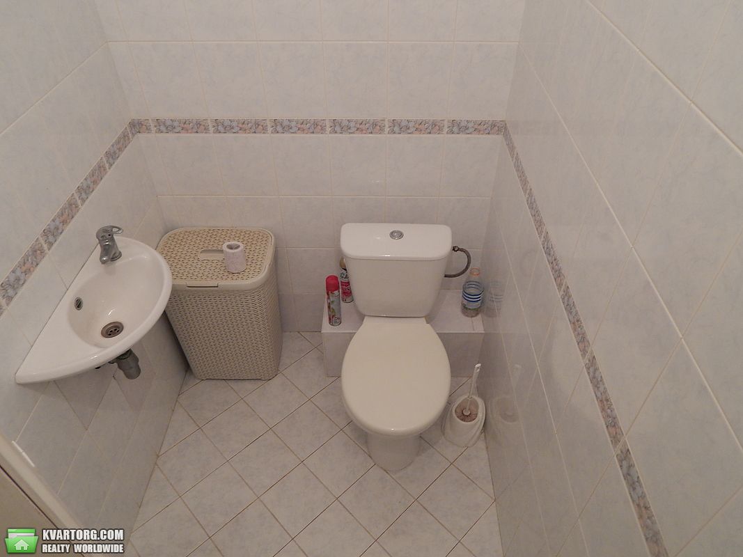 Rent out house. Киев,  Октябрьская — photo 2