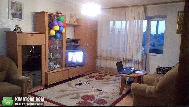 Rent out 3-room apartment. Киев,  Бажана — photo 6