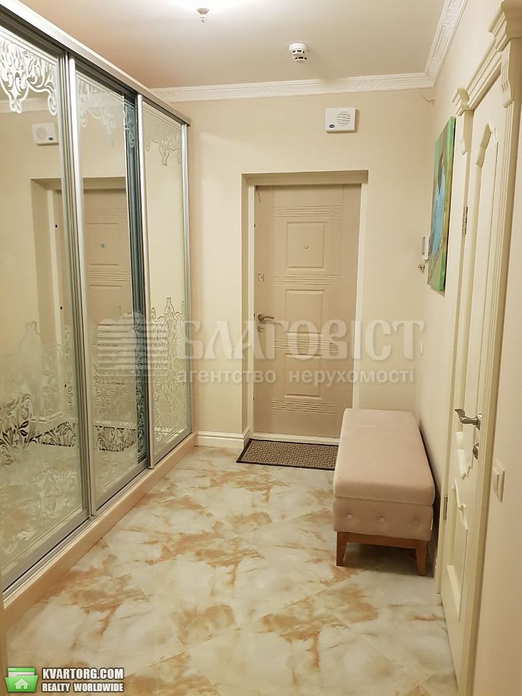 Rent out 2-room apartment. Киев,  Белорусская — photo 4