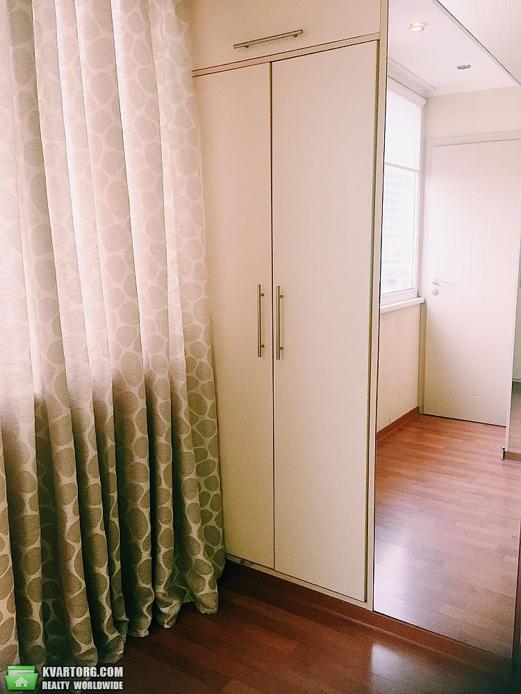 Rent out 2-room apartment. Киев,  Демиевская — photo 3