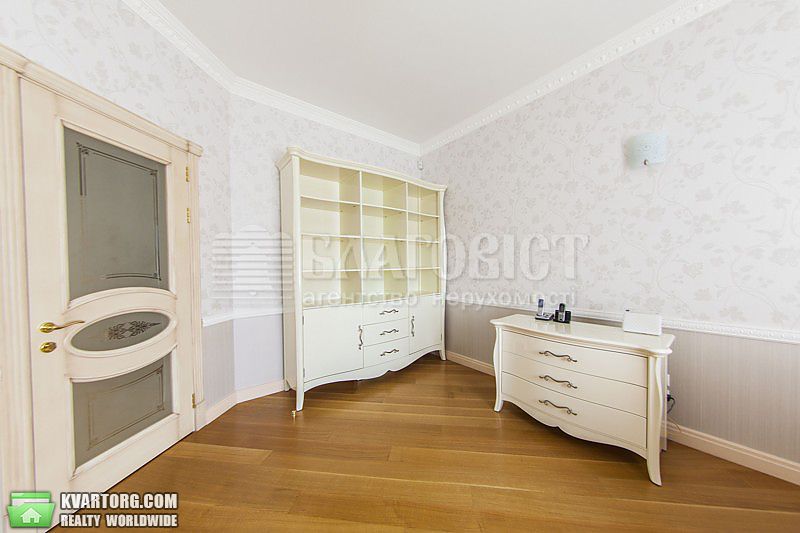Rent out 4-room apartment. Киев,  Златоустовская — photo 9