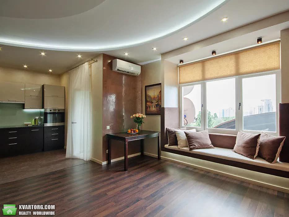 Rent out 2-room apartment. Киев, Евгения Коновальца — photo 2