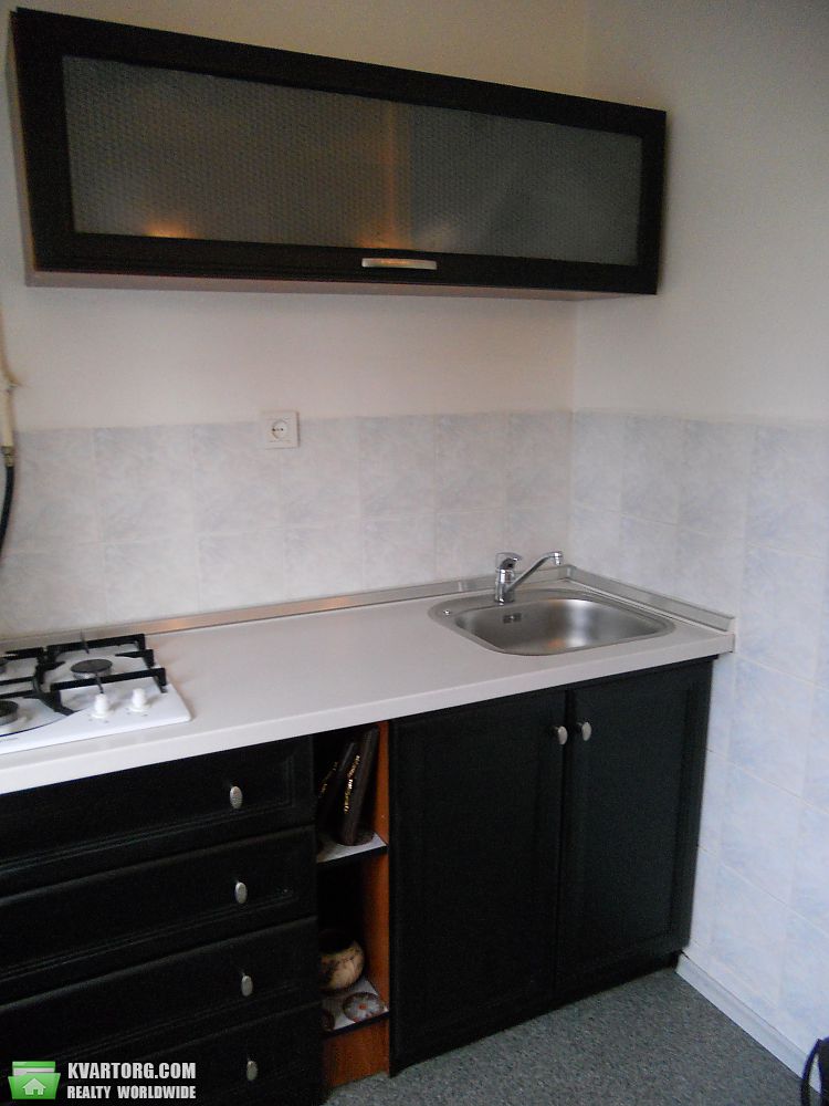 Rent out 1-room apartment. Киев,  Западная — photo 2