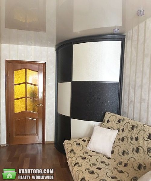 Sell 2-room apartment. Киев,  Автозаводская — photo 2