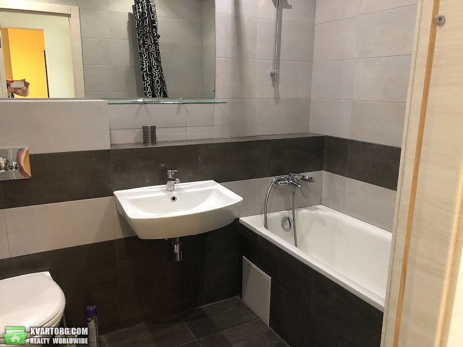 Rent out 3-room apartment. Киев,  Трутенко — photo 7