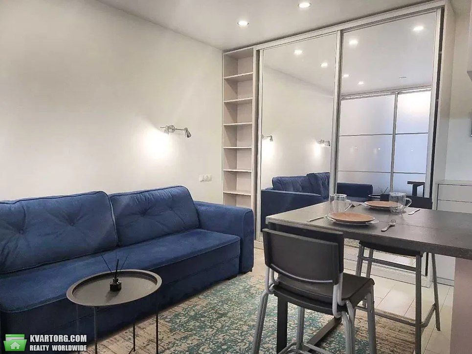 Rent out 2-room apartment. Киев, Лобановского просп. — photo 1