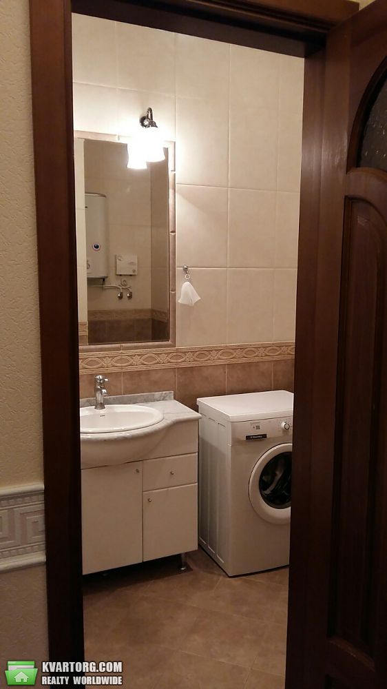 Rent out 3-room apartment. Киев,  Михайловский пер — photo 6