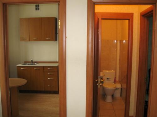 Rent out 2-room apartment. Киев, Красноармейская — photo 3
