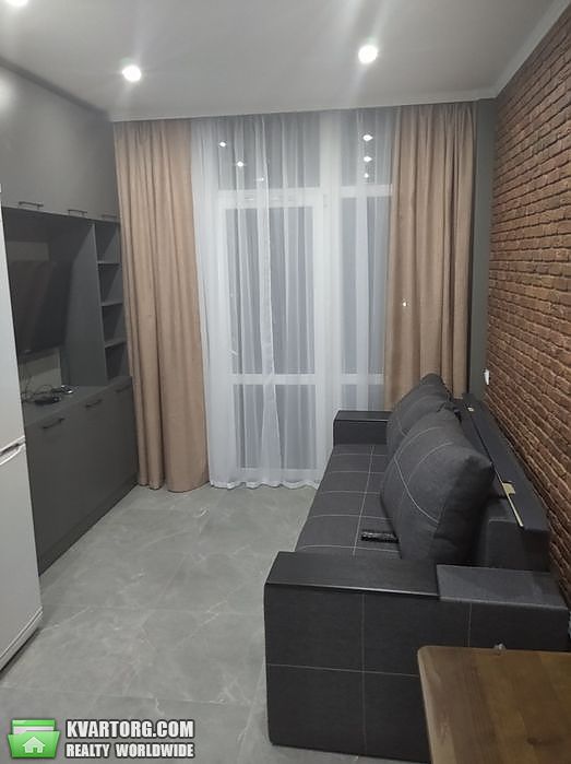 Rent out 1-room apartment. Львов, Чорновола — photo 2