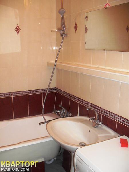 Rent out 2-room apartment. Киев,  Никольско-Слободская — photo 4