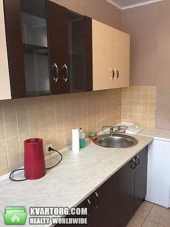 Rent out 1-room apartment. Киев,  Почайнинская — photo 2