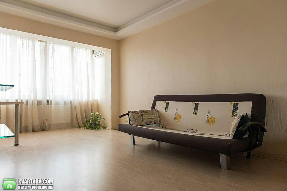 Rent out 1-room apartment. Киев,  Соломенская — photo 3