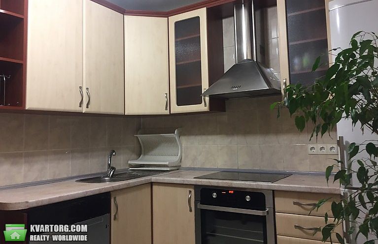 Rent out 3-room apartment. Киев,  Харьковское шоссе — photo 4