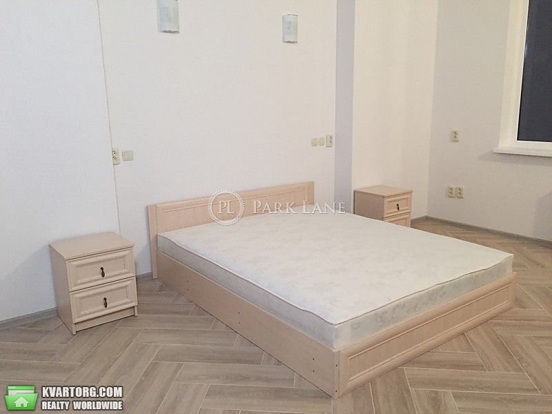 Rent out 2-room apartment. Киев,  Кирило-Мефодиевская — photo 1