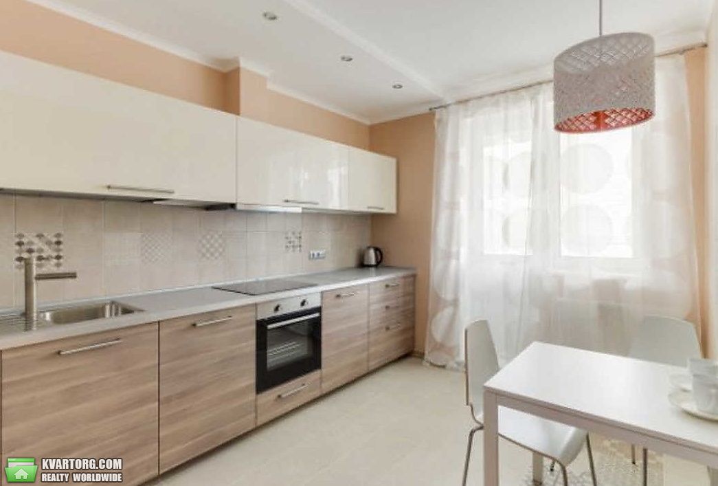 Rent out 2-room apartment. Киев,  Чавдар — photo 2