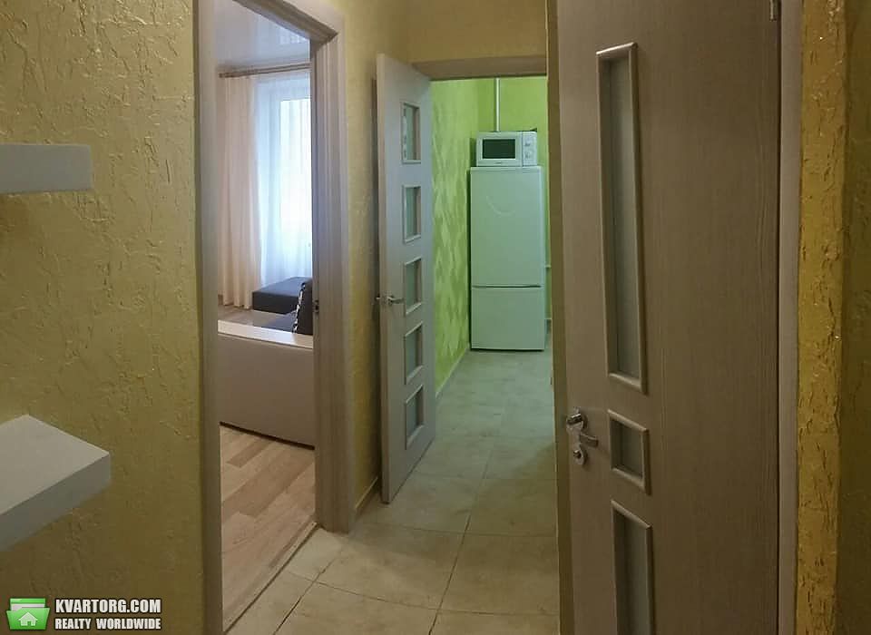 Rent out 2-room apartment. Киев,  Стельмаха — photo 8