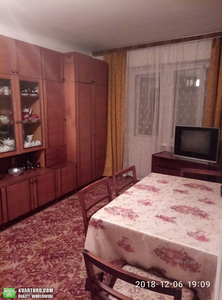 Rent out 1-room apartment. Киев,  Привокзальная — photo 1