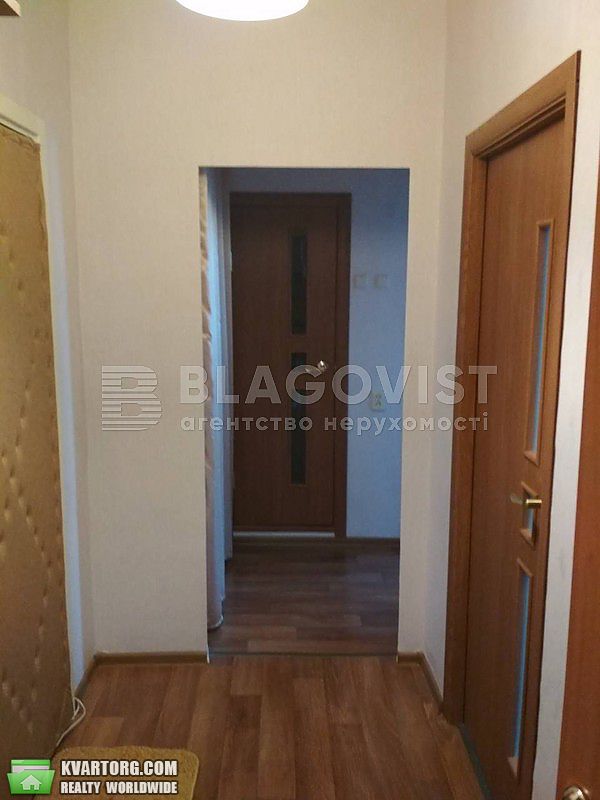 Rent out 2-room apartment. Киев,  Харьковское шоссе — photo 8