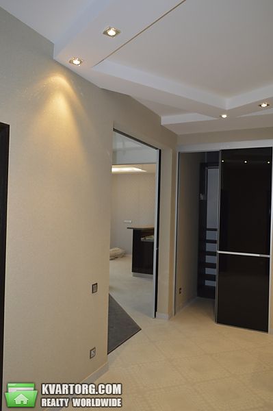 Sell 2-room apartment. Киев,  Драгомирова — photo 2