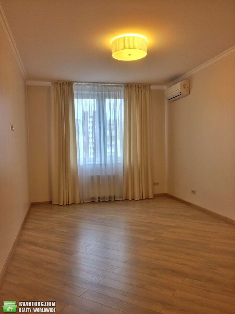 Rent out 4-room apartment. Киев,  Полтавская — photo 6