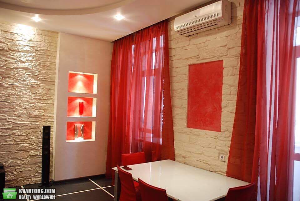 Rent out 3-room apartment. Киев,  Щорса — photo 2