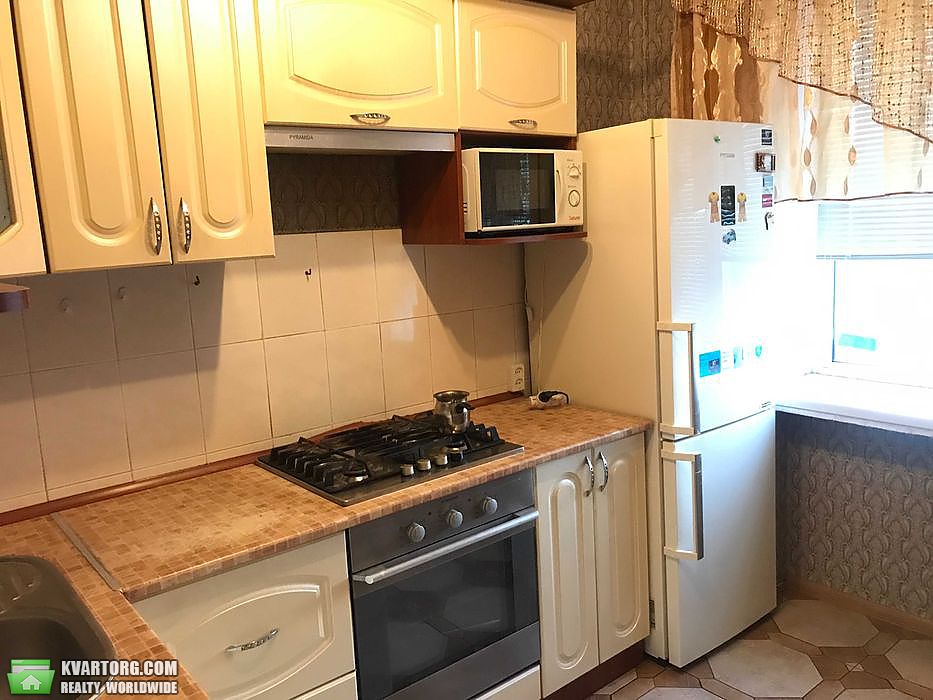 Rent out 2-room apartment. Киев,  Алма-Атинская — photo 1