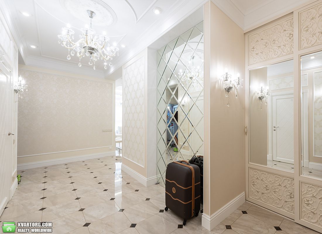 Rent out 4-room apartment. Киев, Драгомирова ул. — photo 3