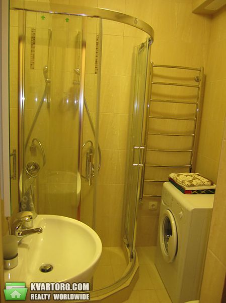Sell 2-room apartment. Киев,  Мира пр — photo 1