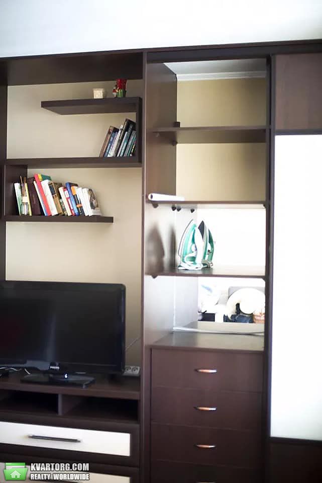 Rent out 2-room apartment. Киев,  Королева — photo 4