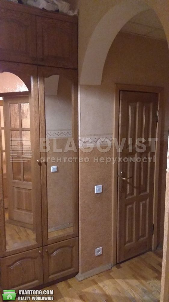 Rent out 3-room apartment. Киев,  Большая Васильковская — photo 4