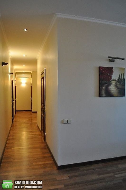 Rent out 4-room apartment. Киев,  Саксаганского — photo 8