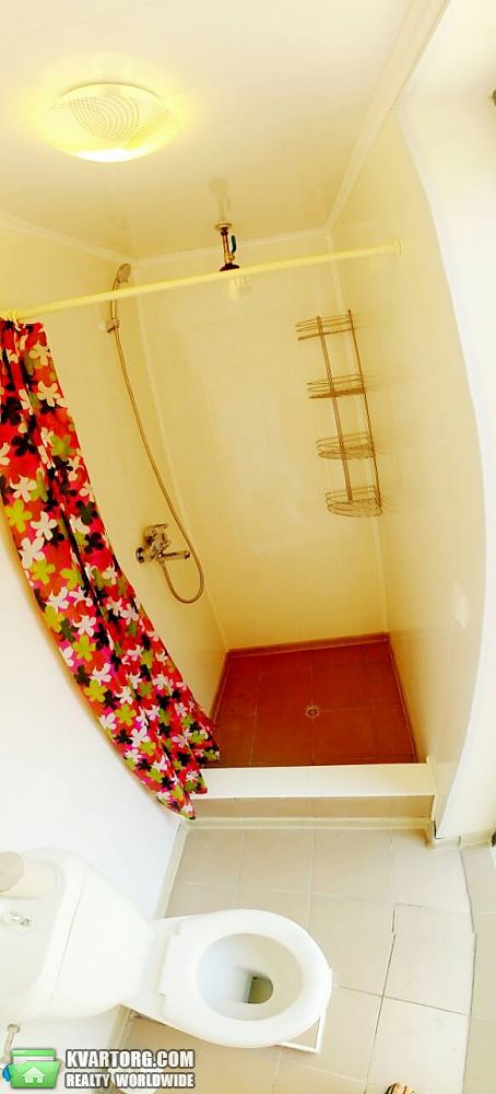 Rent out 1-room apartment. Киев, Волковская — photo 7
