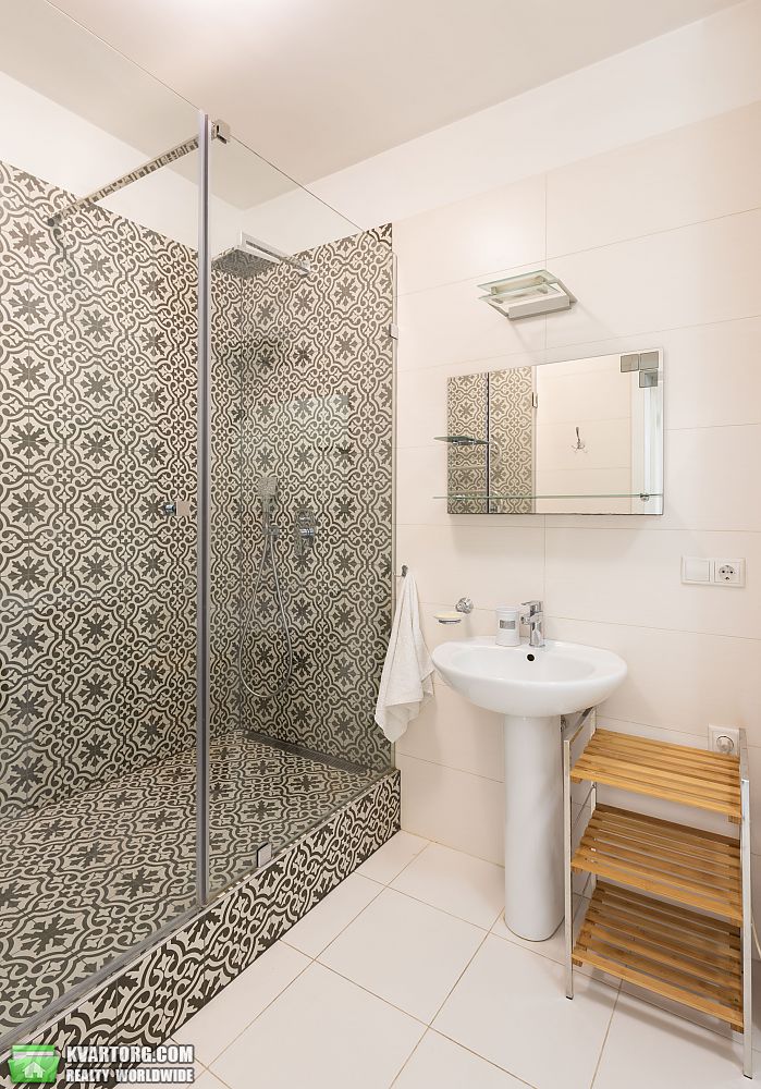 Rent out 2-room apartment. Киев,  Срибнокильская — photo 9