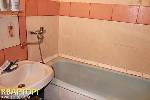 Rent out 2-room apartment. Киев,  Милославская — photo 5