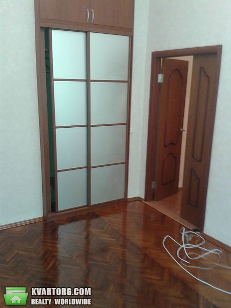 Rent out 2-room apartment. Киев, Малая Житомирская — photo 2