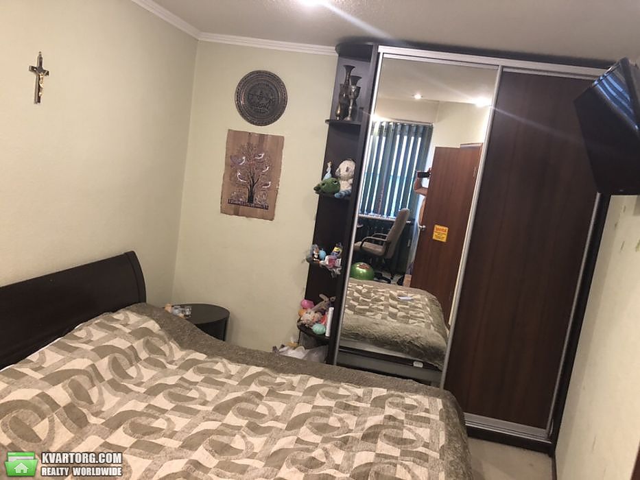 Sell 2-room apartment. Киев,  Набережно-Крещатикская — photo 2