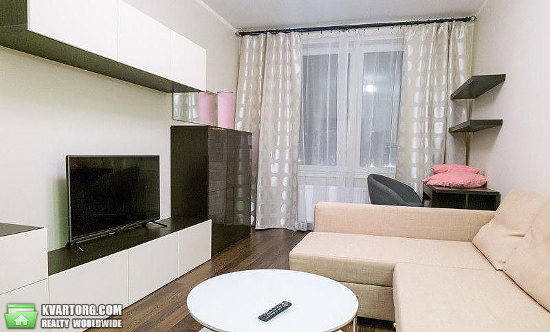 Rent out 3-room apartment. Киев, Никольско-Слободская — photo 3