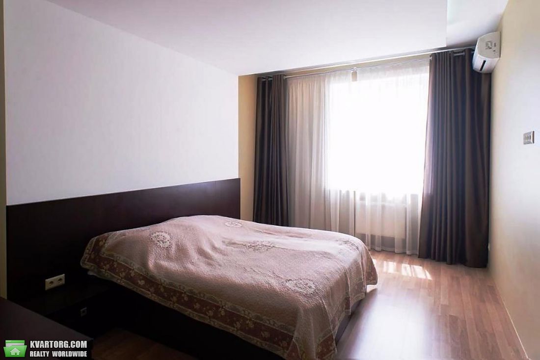 Rent out 2-room apartment. Киев,  Лабораторный пер — photo 5