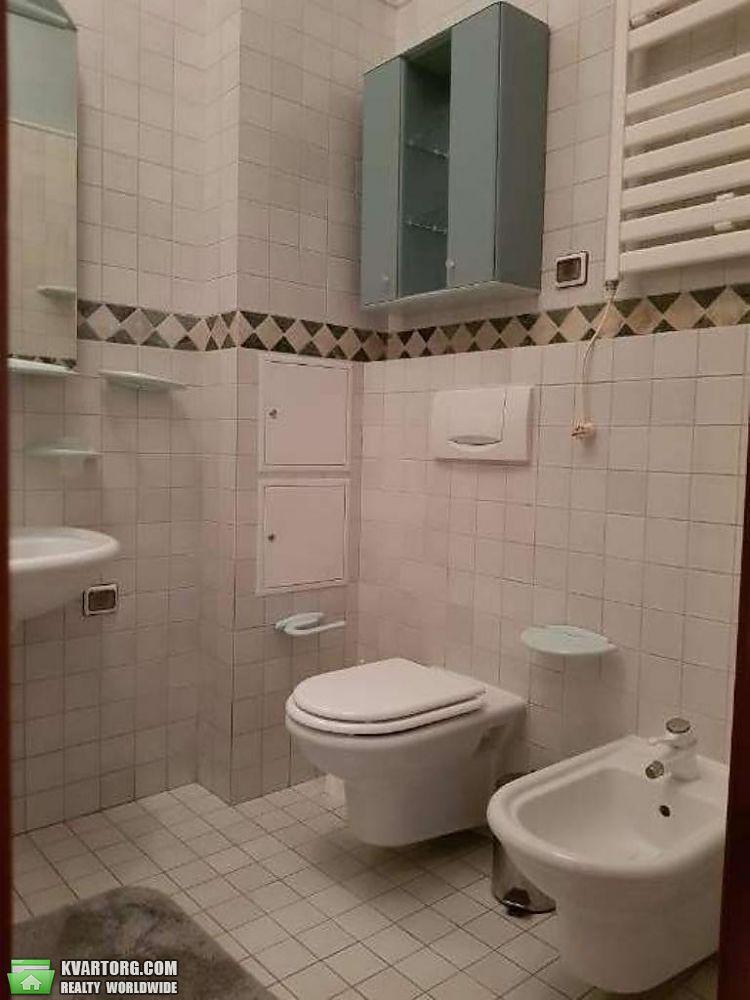 Rent out 3-room apartment. Киев,  Андреевский спуск — photo 8