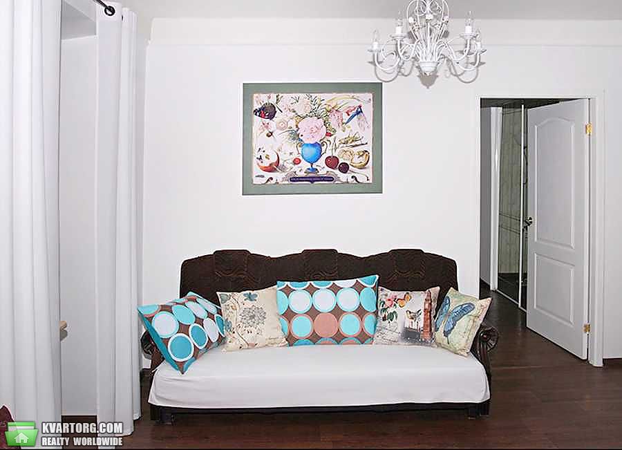 Rent out 2-room apartment. Киев,  Гончарова — photo 9
