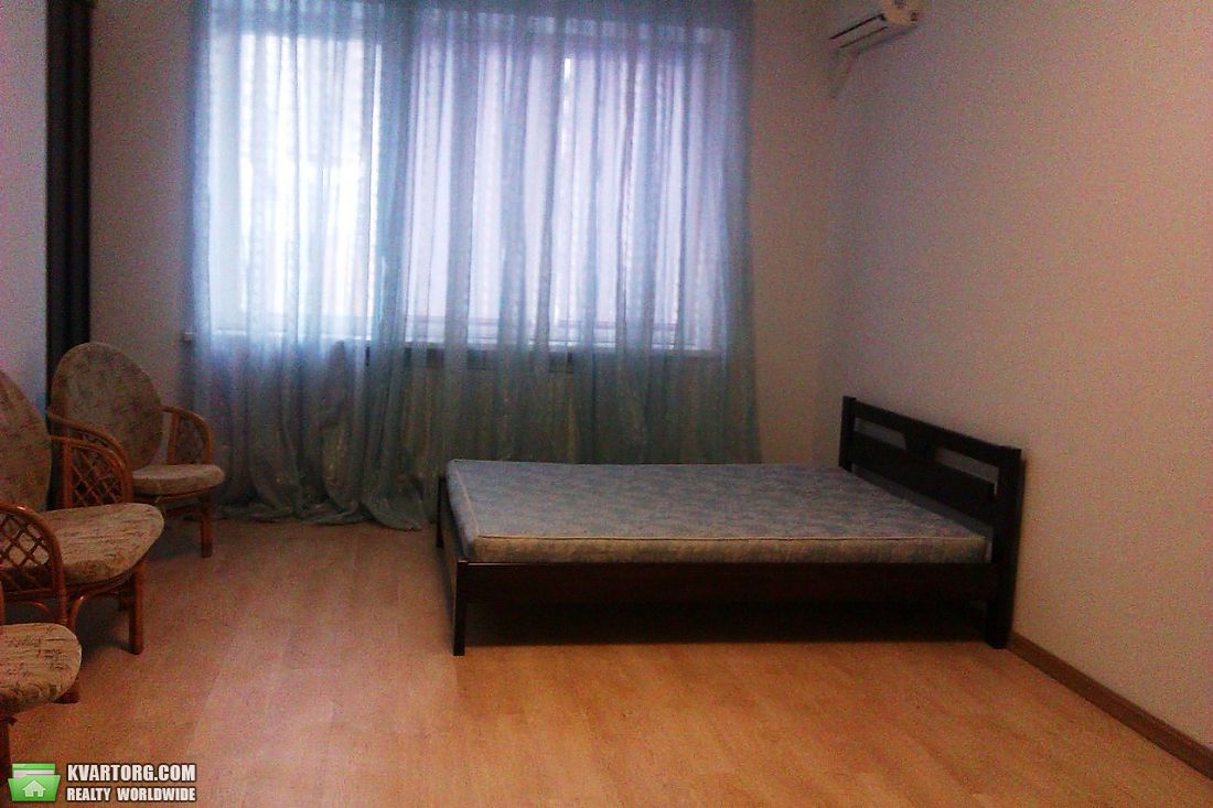 Sell 1-room apartment. Киев,  Героев Сталинграда пр — photo 1