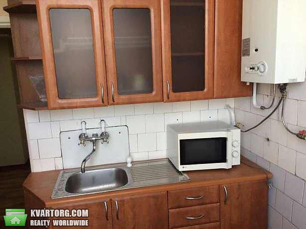 Rent out 2-room apartment. Киев,  Липская — photo 10