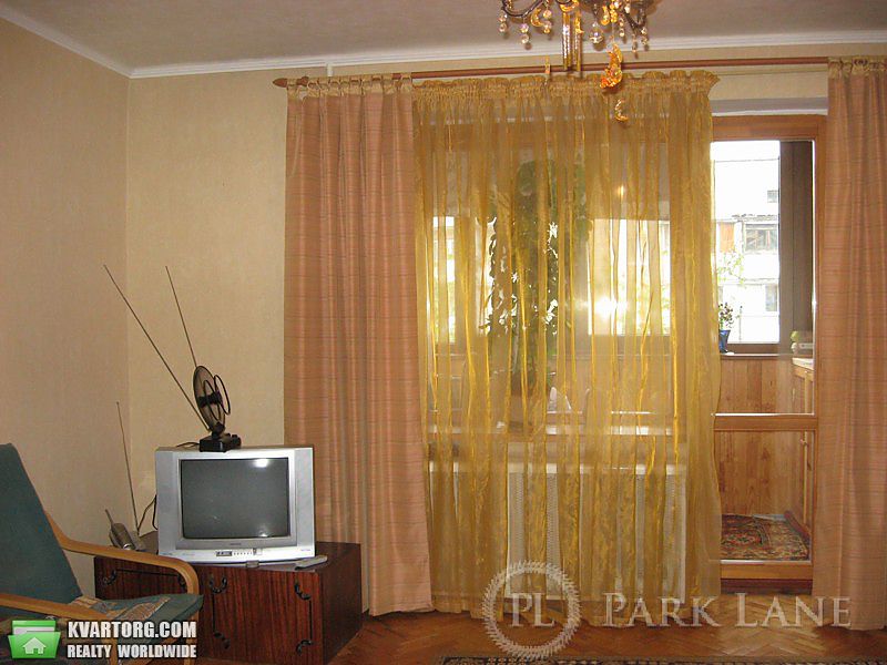 Sell 3-room apartment. Киев,  Малокитаевская — photo 2