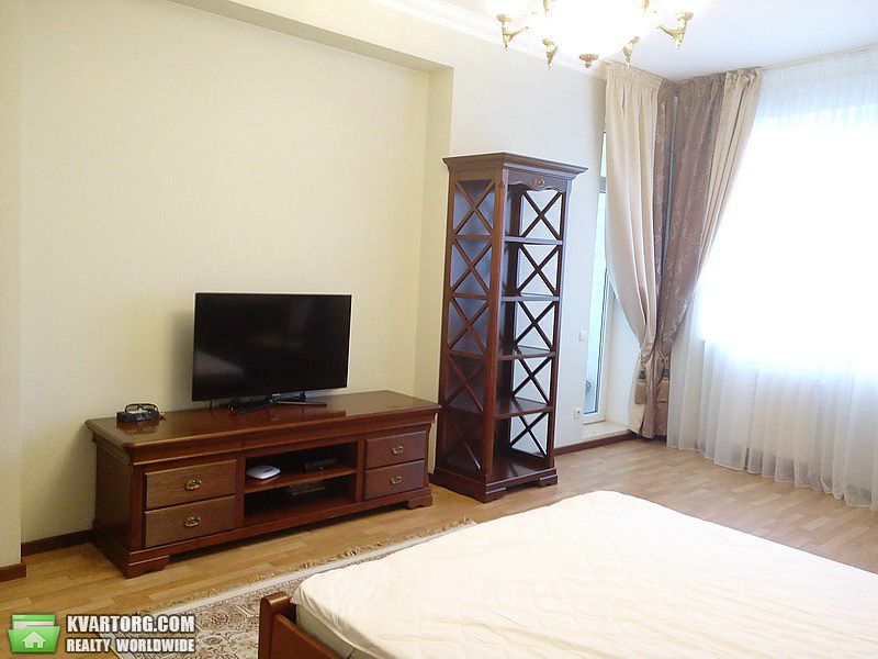Rent out 1-room apartment. Киев,  Механизаторов — photo 1
