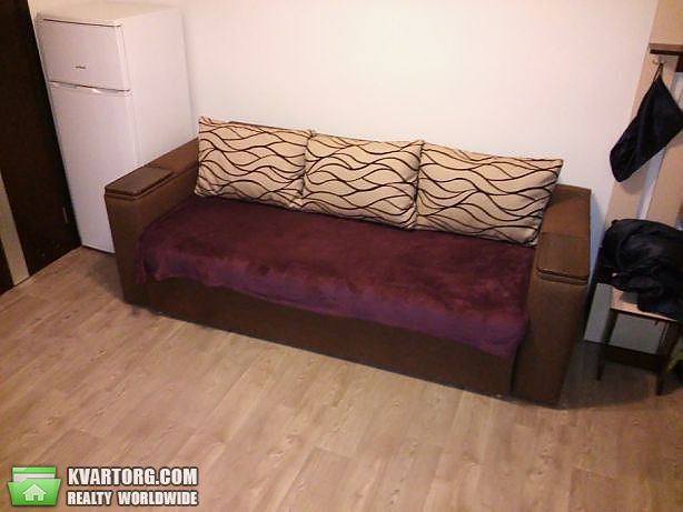 Rent out 1-room apartment. Киев,  Малокитаевская — photo 1