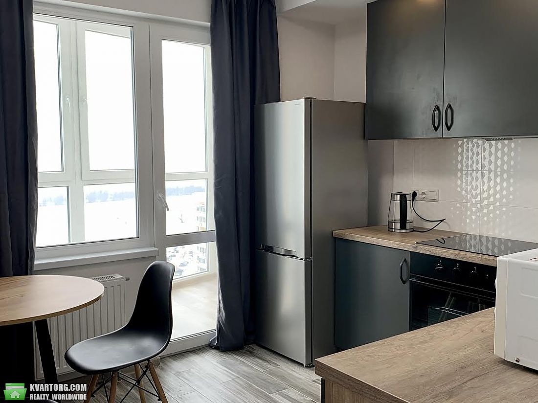 Rent out 1-room apartment. Киев,  Вишняковская — photo 1