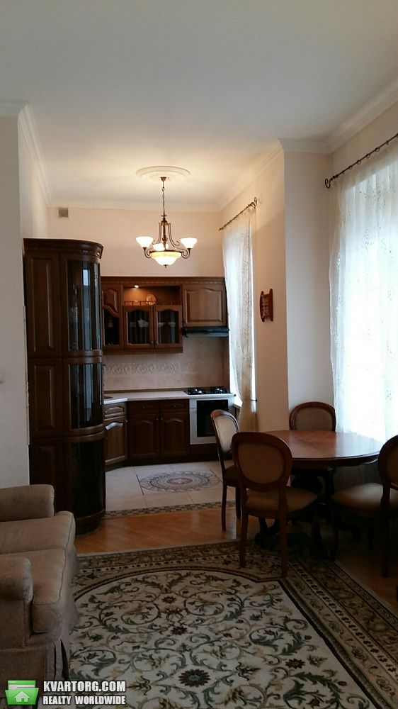 Rent out 3-room apartment. Киев,  Михайловский пер — photo 2